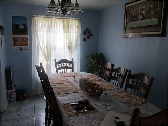 3rd image of 713 Dunkley Dr