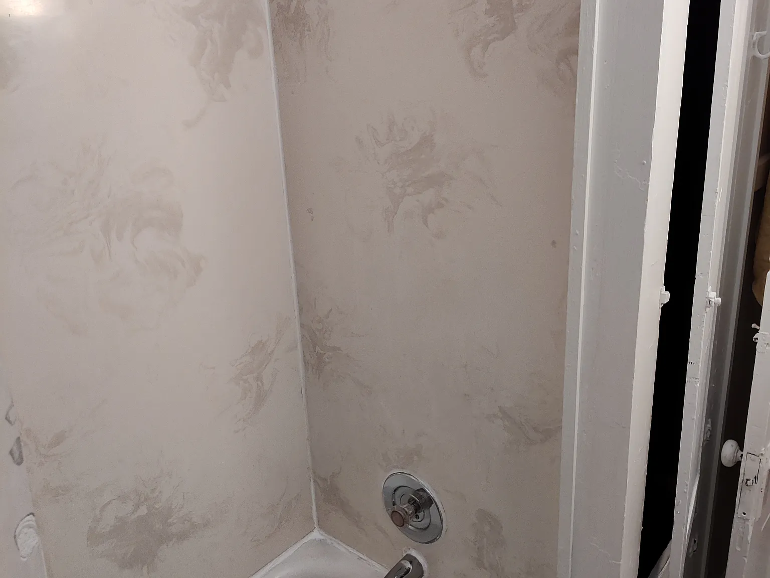 2 bed, 900 sqft, $1,300 — Photo 4