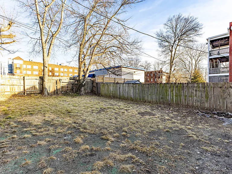 3901 Central St — Photo 52