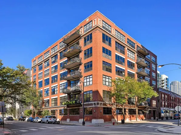 850 W Adams St APT 4B, Chicago, IL 60607