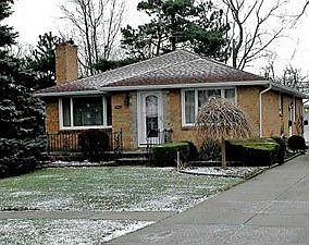 1st image of 427 Walton Dr