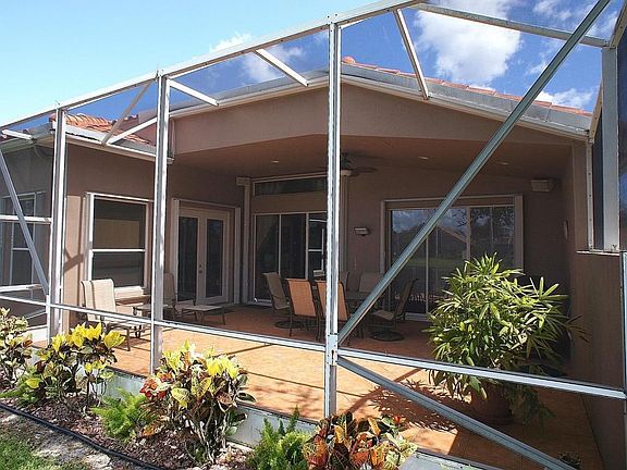 Covered/Screened Patio