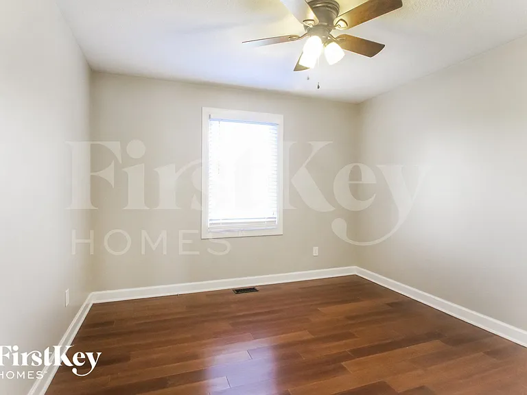 6775 Anna Ct — Photo 11