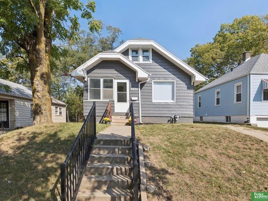 4234 Pinkney St, Omaha, NE 68111