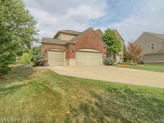 3rd image of 59318 Peters Barn Dr