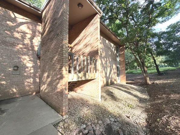 6023 Forest View Rd APT 1F, Lisle, IL 60532