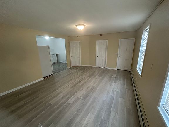 2nd image of 87 Bowdoin St APT 1R