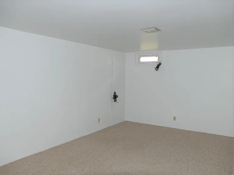 Den, Family, Game Room