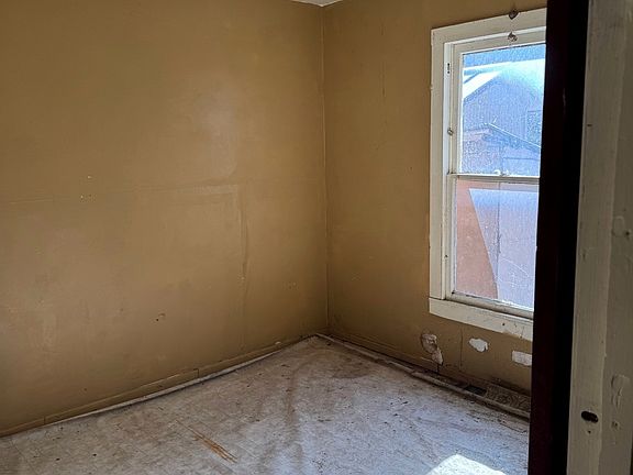 4th image of 1301 AVENUE S