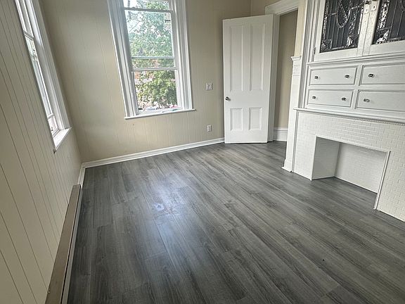 5th image of 606 Church St #2