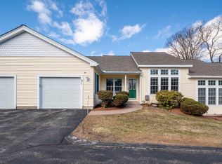 34 Lincoln Dr, Londonderry, NH 03053