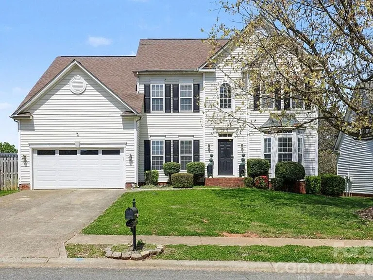 4132 Meadowview Hills Dr — Photo 1