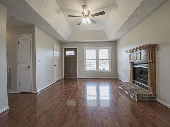 2nd image of 109 Camden Ct