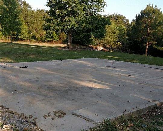 2nd image of 535 Parkwood Ln