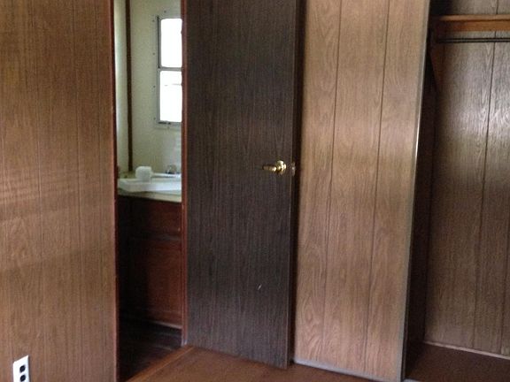 2nd image of 205 11th St #1
