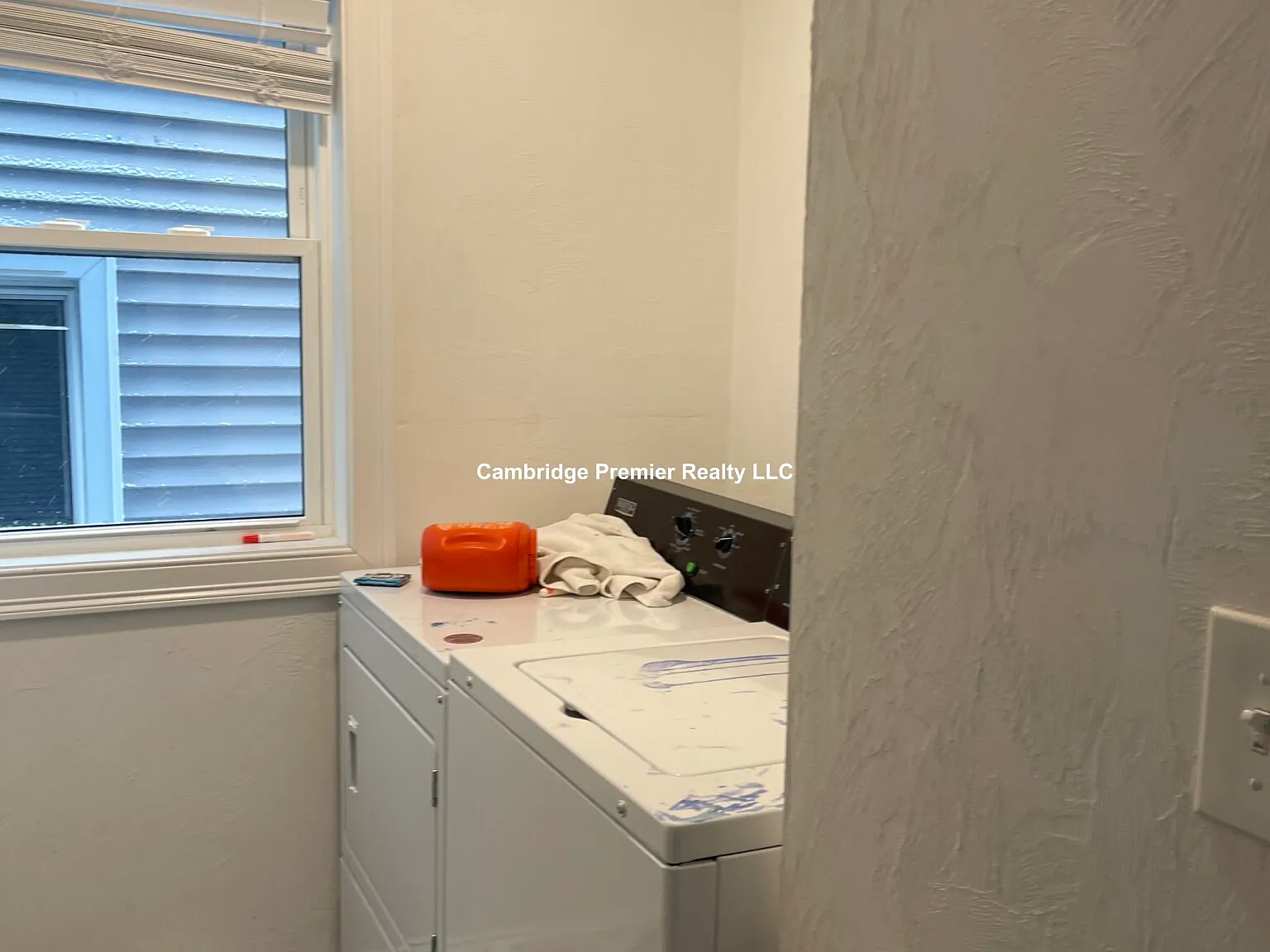 7 bed, 3278 sqft, $9,000 — Photo 3