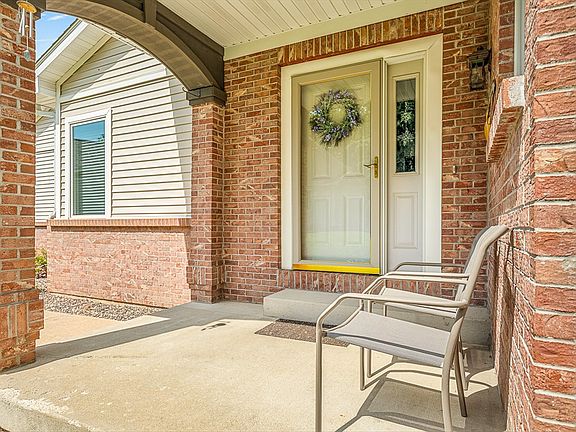 2nd image of 6364 Parks Edge Dr #0