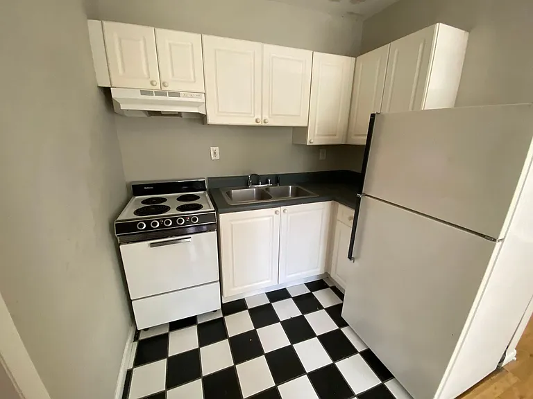Andrews Court — Photo 7