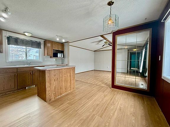 3rd image of 116 SE Cokerill Cres