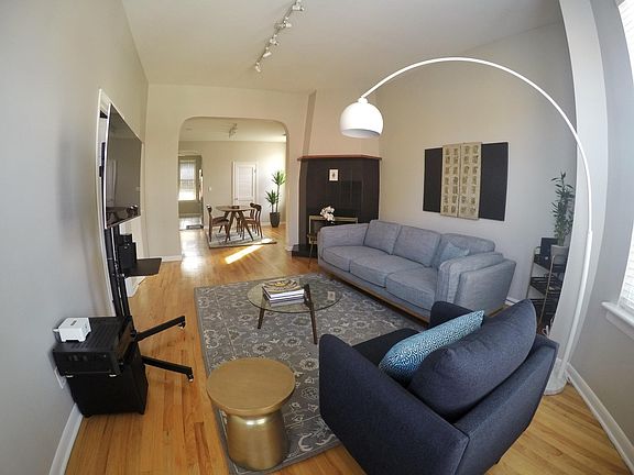 2nd image of 2204 N Clybourn Ave #2