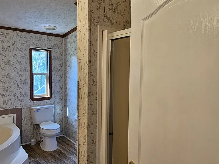 188 Ross Rd — Photo 15