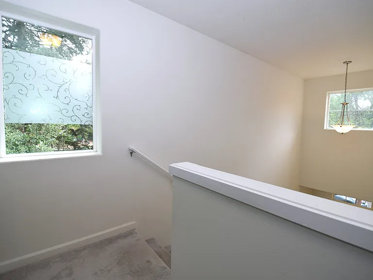 432 NE 57th Ave — Photo 14