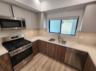 6061 Fulton Ave #8, Van Nuys, CA 91401