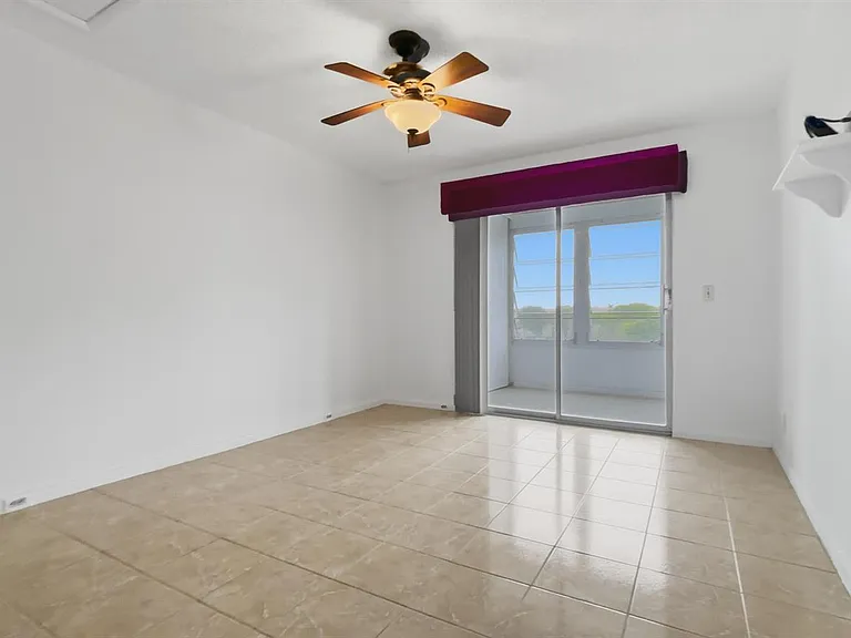 101 SW 132nd Way #418J — Photo 10