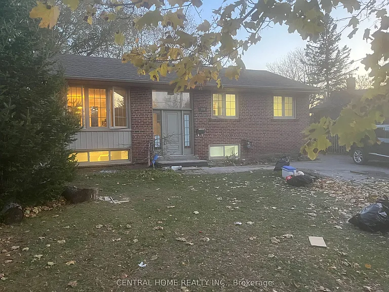 380 Bent Cres — Photo 1