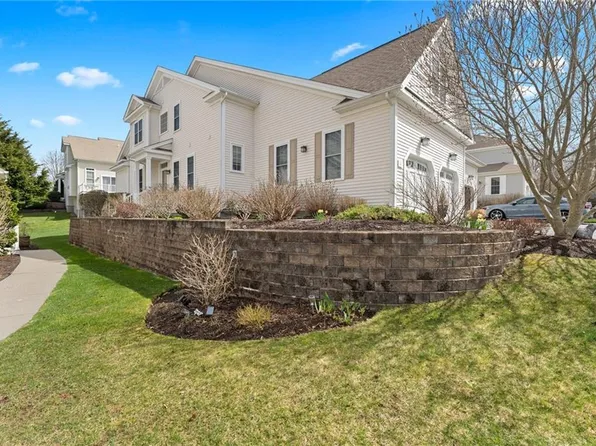 12 Sea Grass Dr, South Kingstown, RI 02879