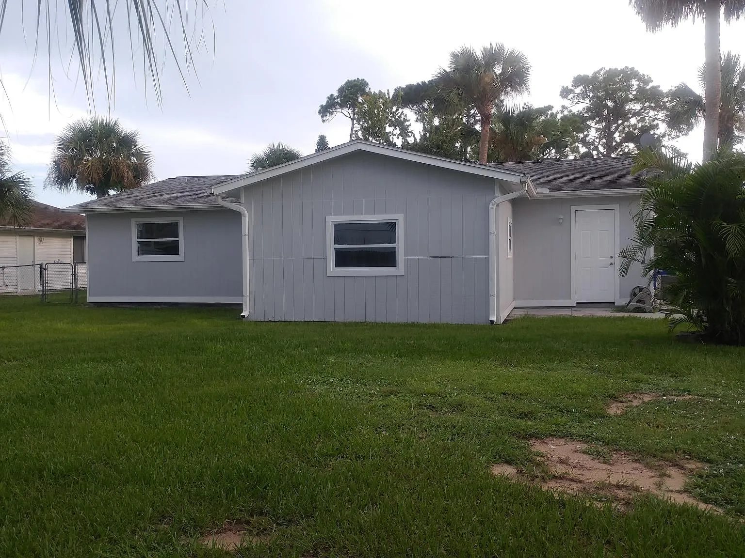 763 Carnation Dr — Photo 2