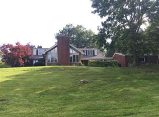 106 Willow Run Rd, Pittsburgh, PA 15238