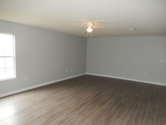 2nd image of 118 Palmetto Dr