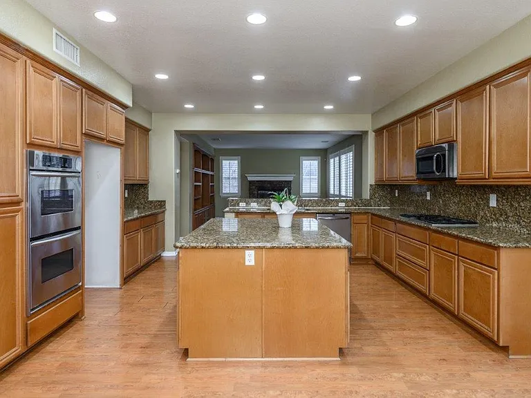 14443 Gannet St — Photo 24