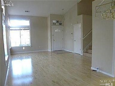2nd image of 442 Somerville Cir