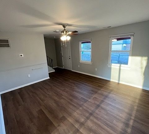 4th image of 3325 Dill Ave
