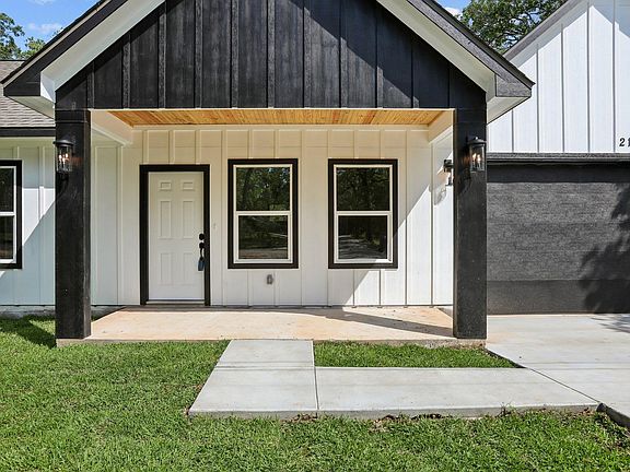 5th image of 210 Flint Ridge St