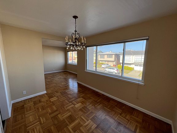 4th image of 240 Verano Dr