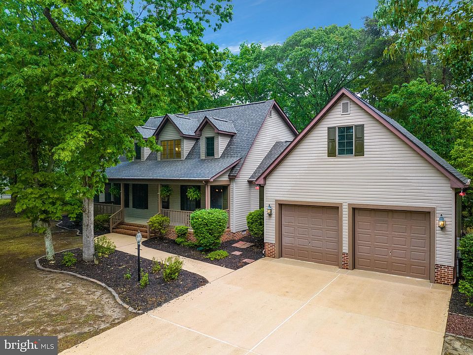 1st image of 23839 Woods Dr