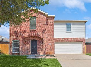 1909 Belshire Ct, Fort Worth, TX 76140