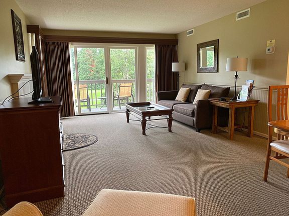 2nd image of 5539 Golfview Ct