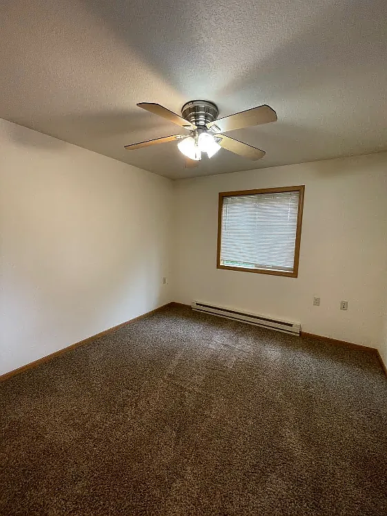 2 bed, 725 sqft, $995 — Photo 3