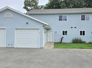 230 Thomson Ln #2, Oregon, WI 53575