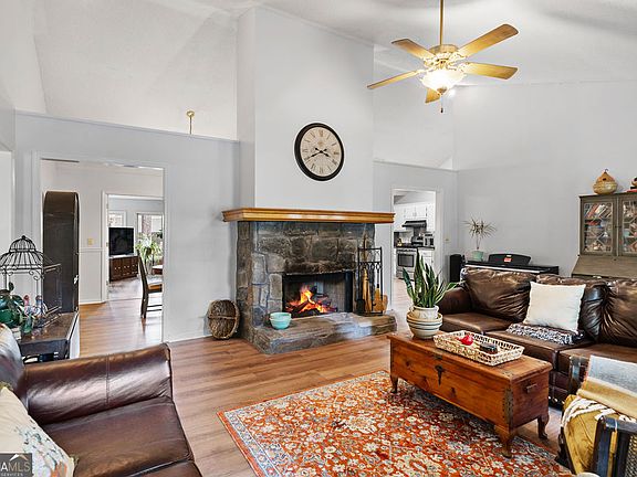 5th image of 25 Sagewood Dr NW