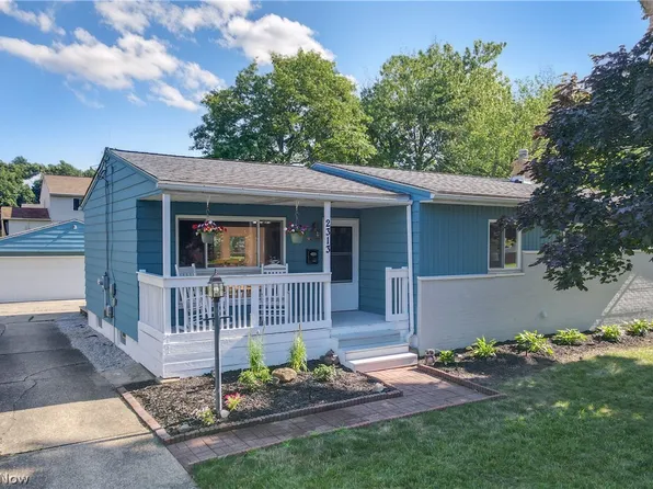 2313 Lynnwood Dr, Stow, OH 44224