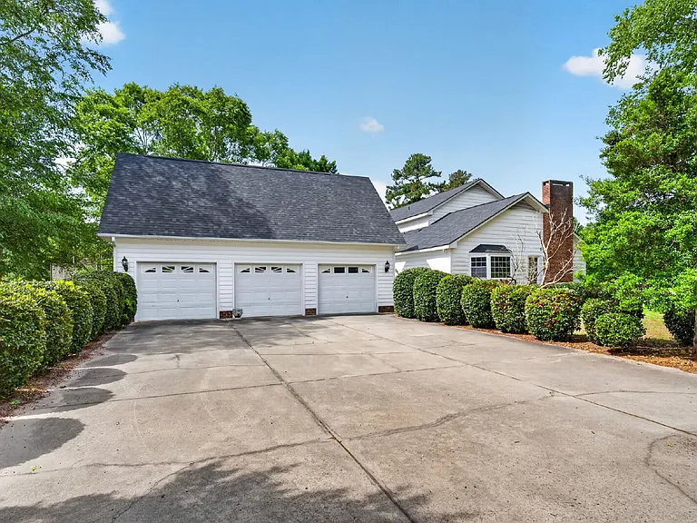 636 N Wilkinson Dr — Photo 33
