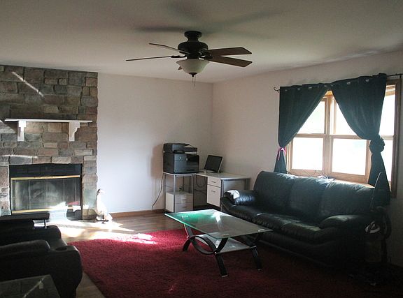 3rd image of 215 N Barr St