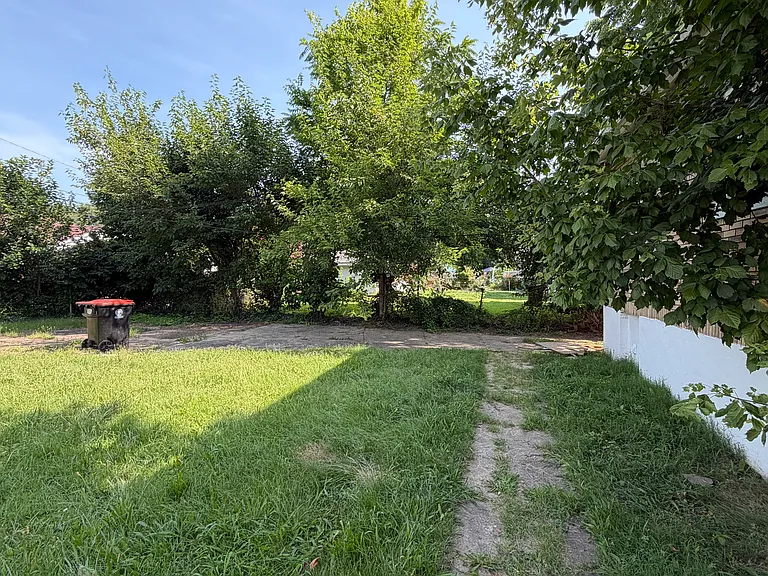 236 S 42nd St — Photo 35