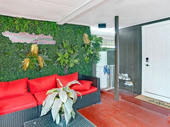 miami-florida-2057620878 picture