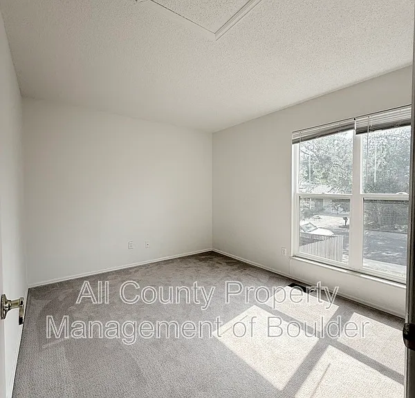 1520 Taft Ct — Photo 25